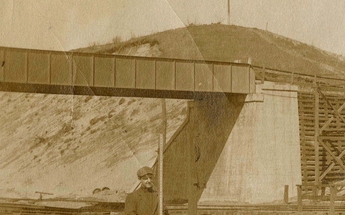 Sand dune at the Harmon Shops construction site, circa 1906.